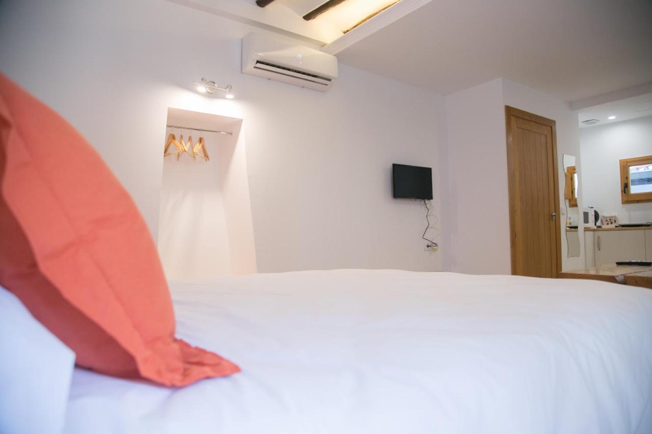Apartamentos Turisticos La Casa Vieja Sabiote Екстериор снимка