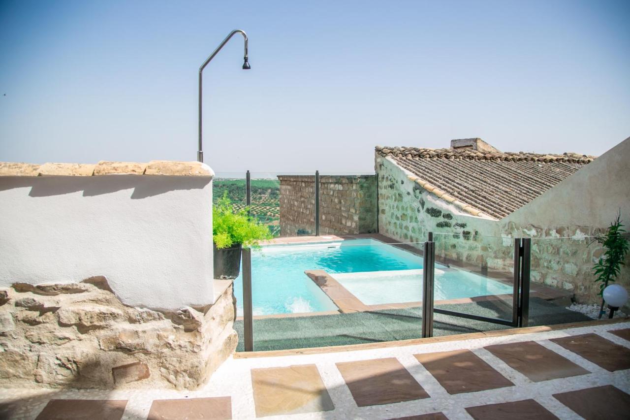 Apartamentos Turisticos La Casa Vieja Sabiote Екстериор снимка